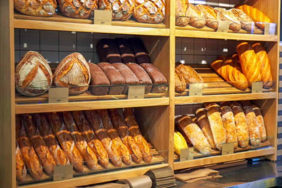 Аналітики розповіли, як в Україні змінились ціни на хліб, м'ясо та яйця