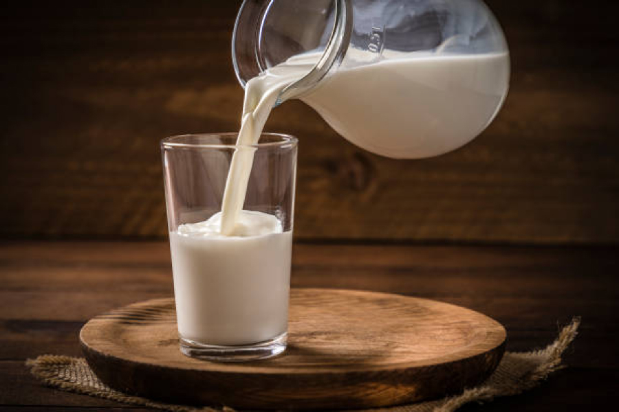Молочні ферми можуть скористатись каталогом постачальників послуг для молочної галузі