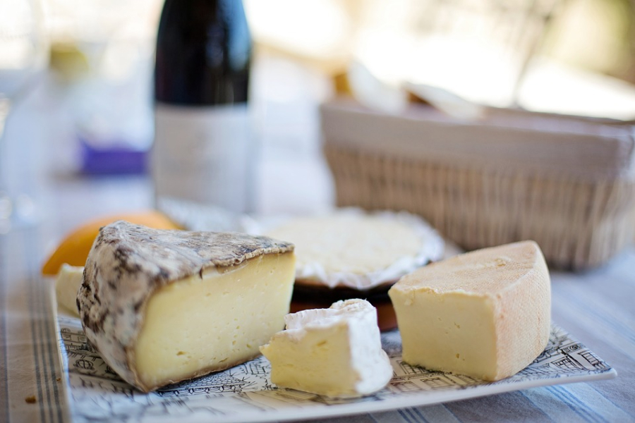 На Черкащині в селі виготовляють 14 видів сиру