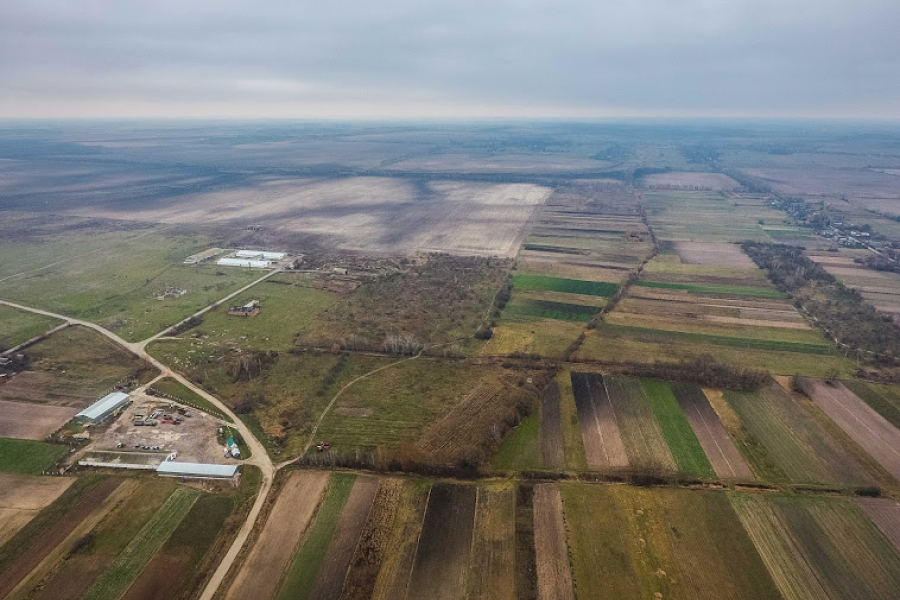 В Україні за вихідні укладено майже 1500 земельних угод
