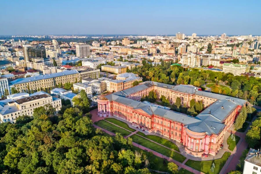 В Україні державні університети скоротять до сотні 