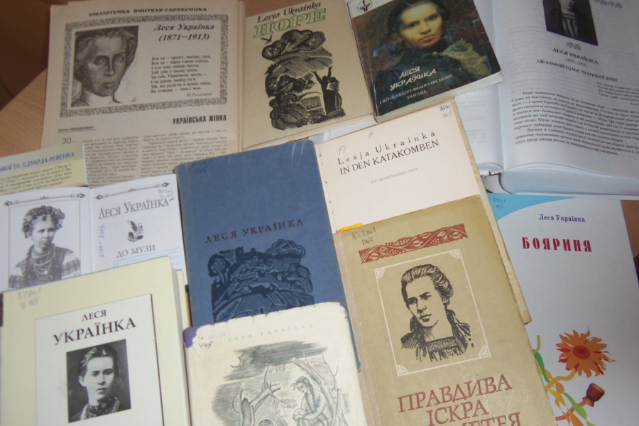 Діти Маріуполя замість українських книжок вчитимуть історію росії