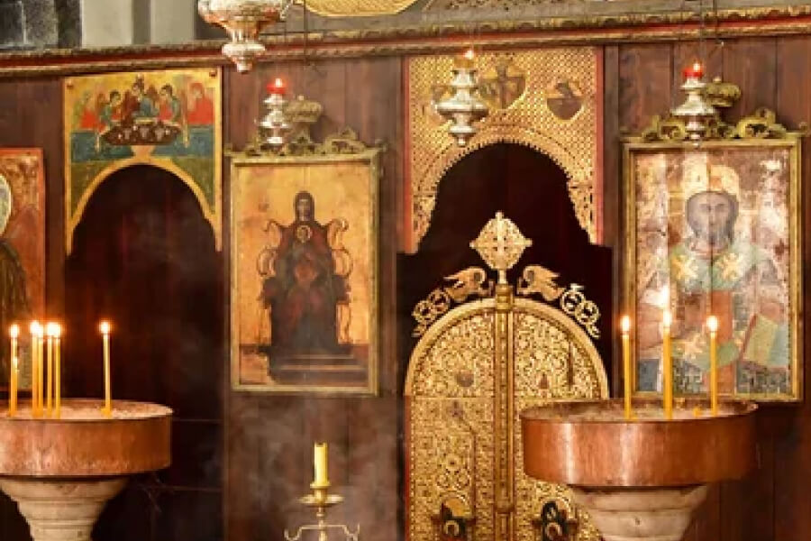 В Україні поставити свічку в церкві тепер можна онлайн