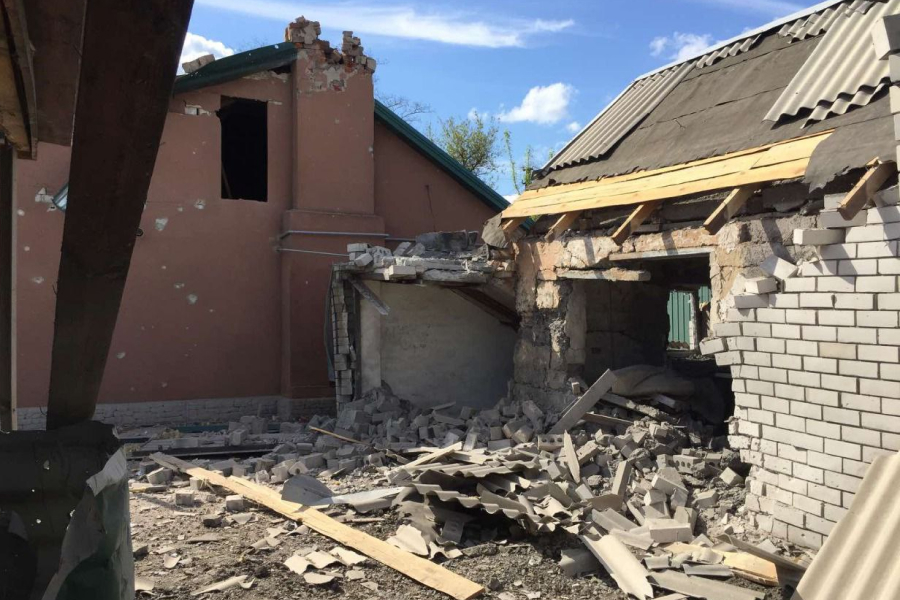 В селі Ласточкине окупанти за добу зруйнували 27 будинків