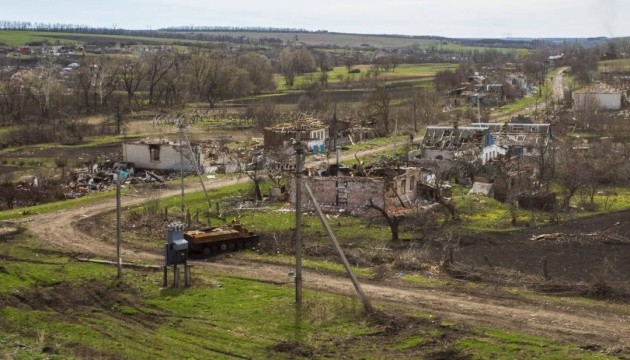 На Харківщині відбудовують зруйноване російською армією село