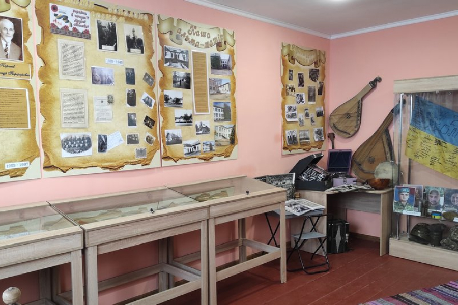 Жителька села Михайлівка створила світлицю рідного села