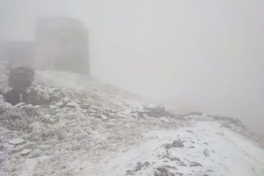 Українські карпати посеред вересня вкрились снігом 