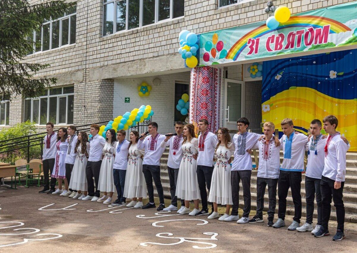 Випускний у школі