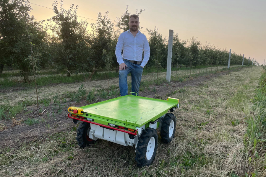Український робот ALLY вирощуватиме фрукти і ягоди
