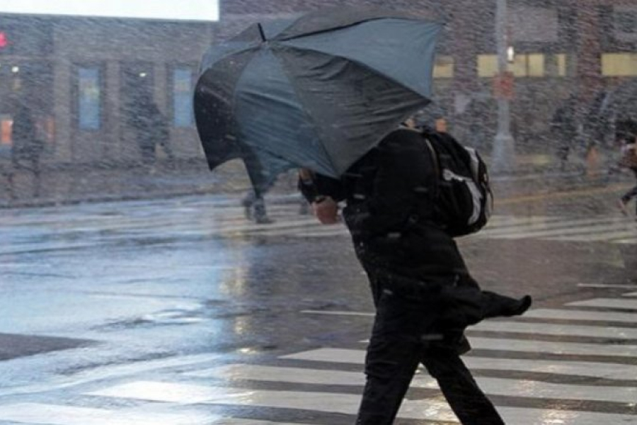 В Україні затримається прохолодна дощова погода