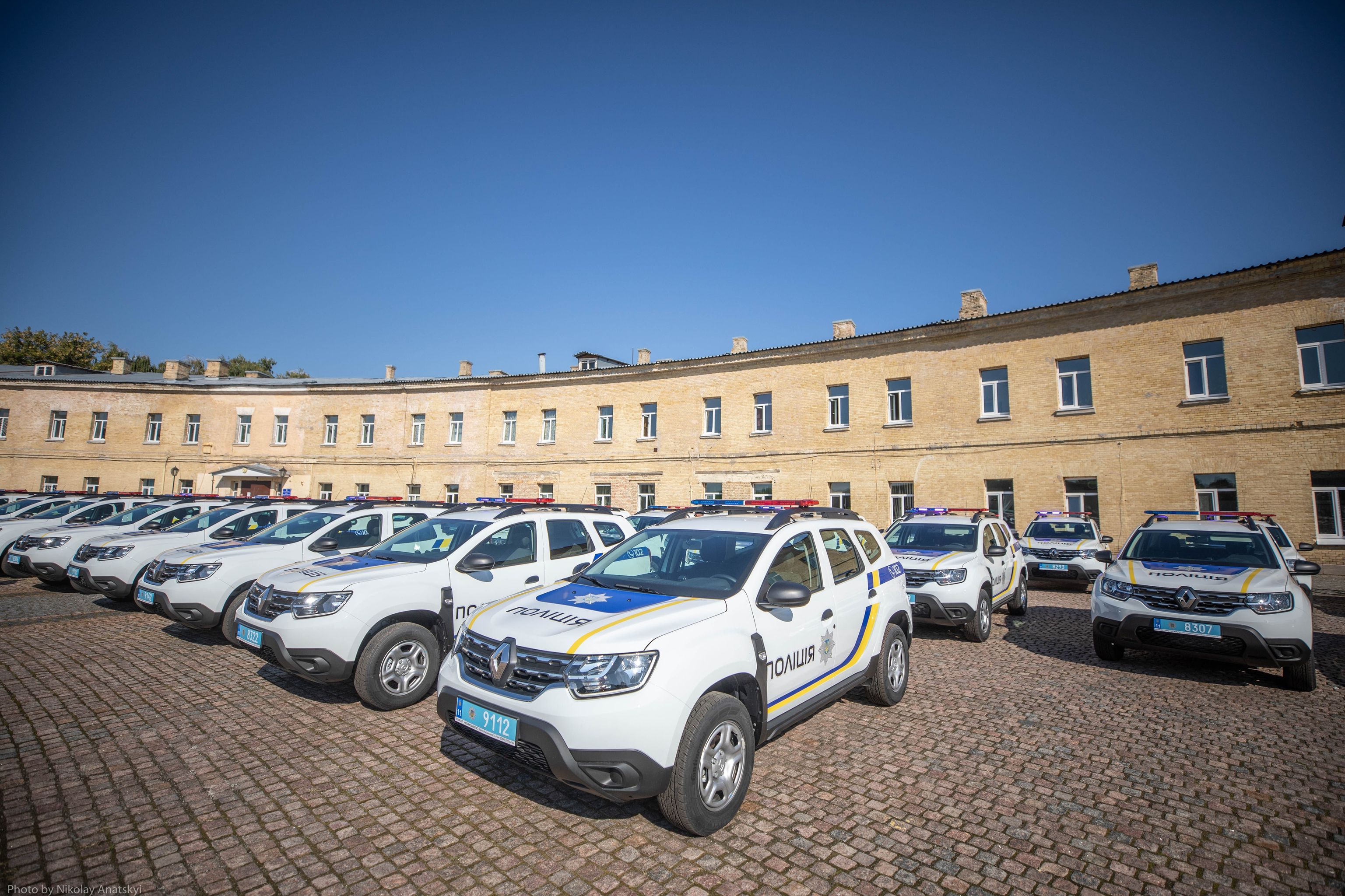 Більше 80 громад отримали нові поліцейські автомобілі