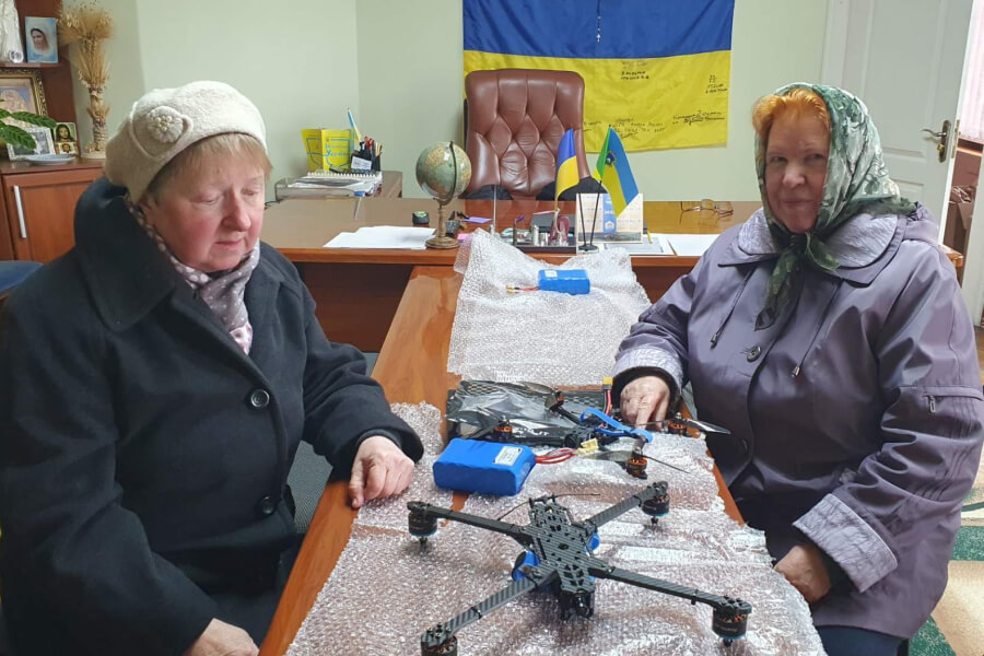 Дві пенсіонерки власним коштом придбали дрони-камікадзе