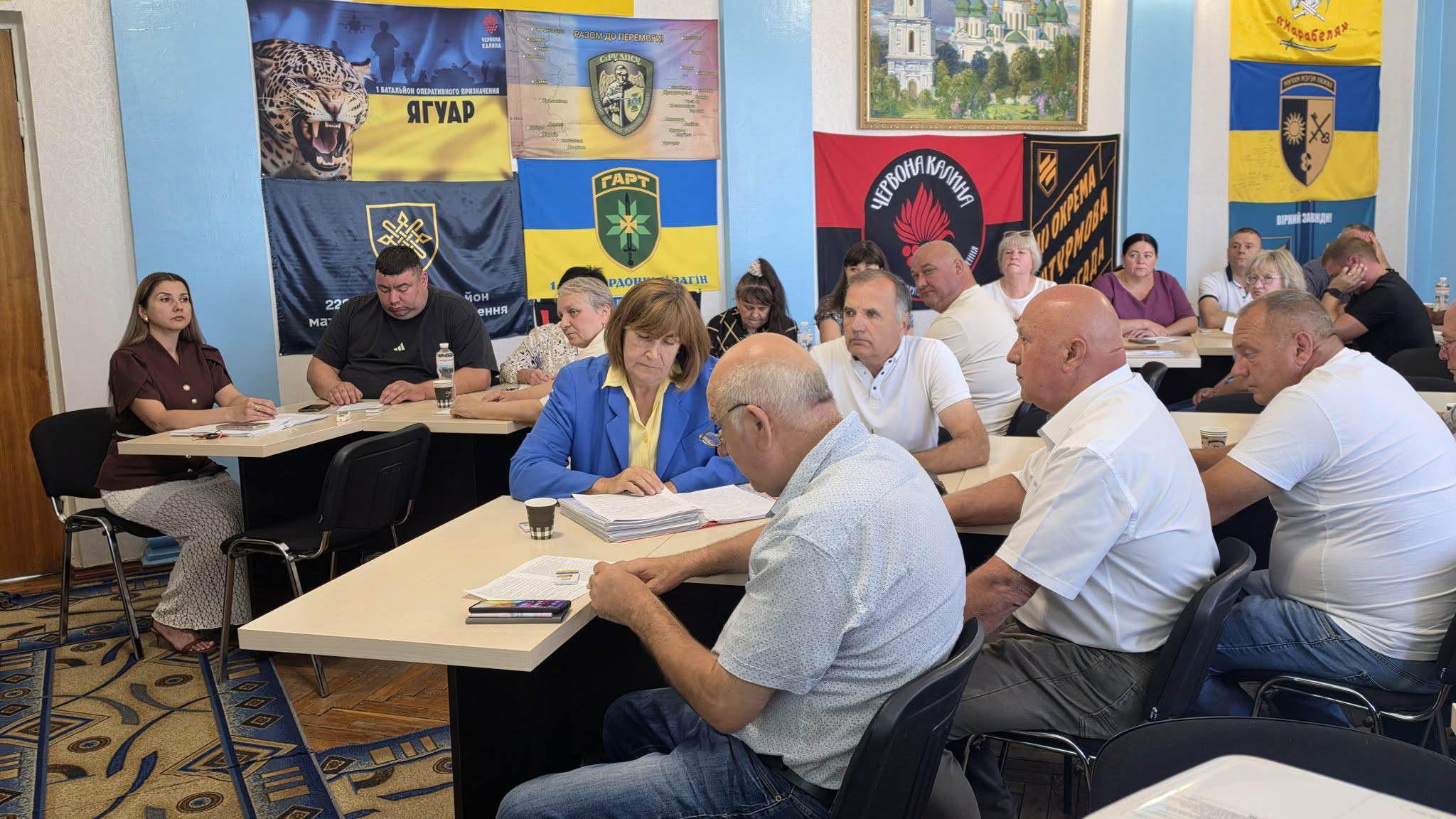 Депутати на сесії ради
