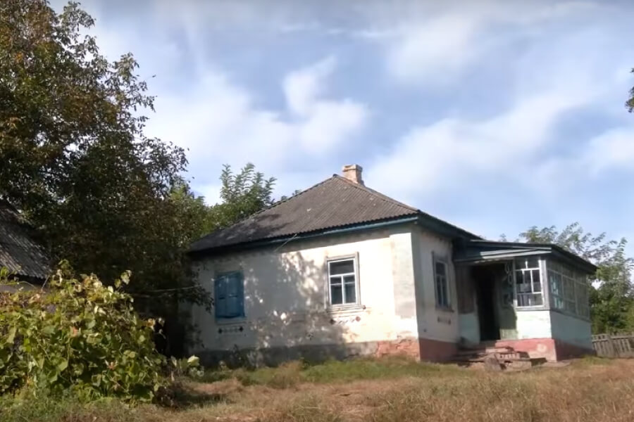 У селі Нова Гребля переселенцям віддають сотню будинків