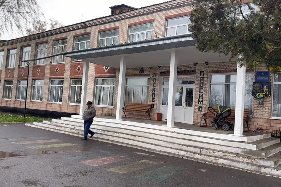 На Хмельниччині запрошують переселенців з дітьми для збереження сільської школи